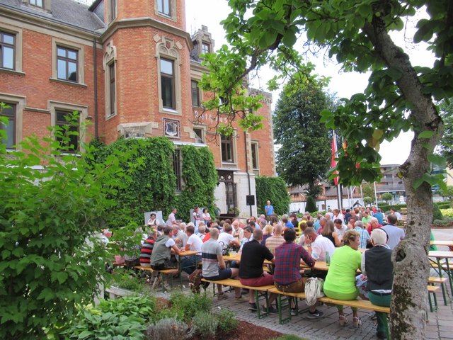Ein gelungenes Fest vor dem Rathaus.