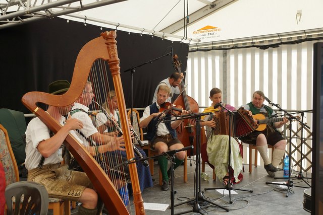 ...und die Tassilo-Musikanten aus Kremsmünster.