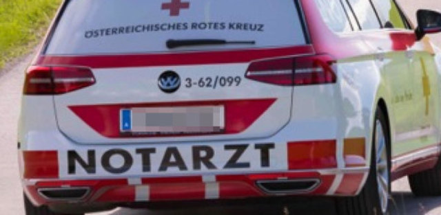 Der verletzte Mofafahrer wurde ins Krankenhaus gebracht