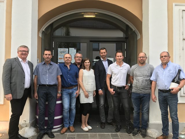 Freddy Fellinger, Josef Dorner, Gerhard Strehn, Wahlleiter Herbert Ohr, Schriftführerin Karin Heinrich, Obmann Peter Kirnbauer, Obmann-Stellvertreter Ronald Reumann, Josef Dorner und Reinhard Kovats