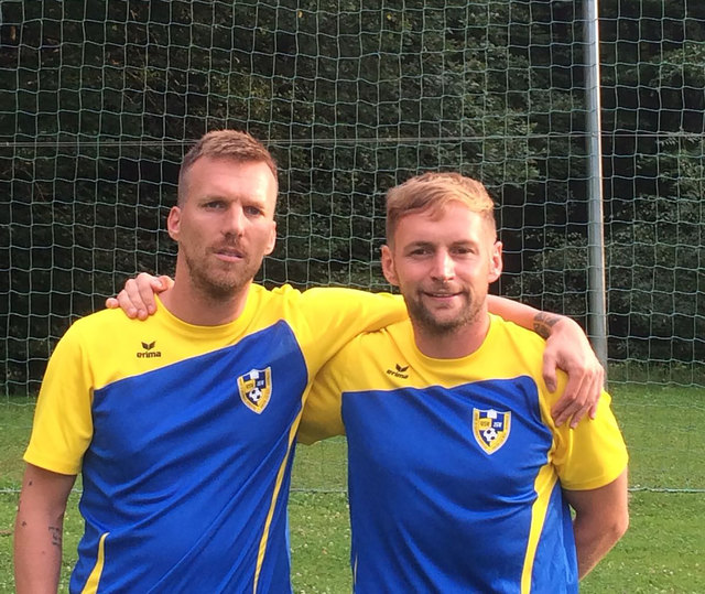 Das neue Trainerduo bei Kainbach-Hönigtal: Die Ex-Kicker Sandro Lindschinger (r.) und sein Kumpel und “Co“ Richard Wemmer.
