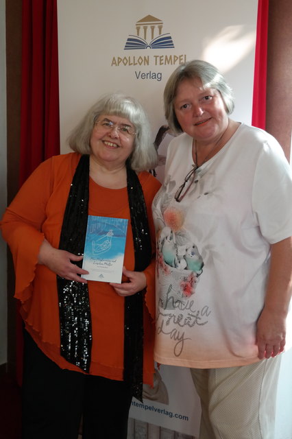 Franziska Bauer (l.) wurde von Karin Biela zur Lesereise nach München eingeladen.