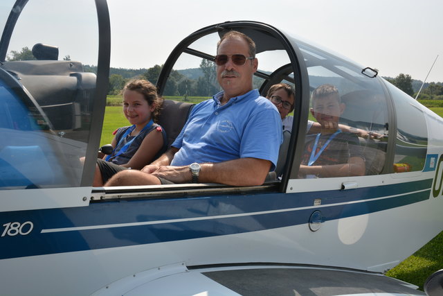 Ein spannender Vormittag mit Flugplatzführung und Rundflug über Weiz.