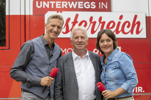 St. Michael, Österreich, 8.8.2018, Leute, Unterwegs in
Österreich St. Michael. Bild zeigt Oliver Zeisberger (ORF), Bürgermeister Karl Fadinger (St. Michael) und Eva Pölzl (ORF). Foto: klauspressberger.com