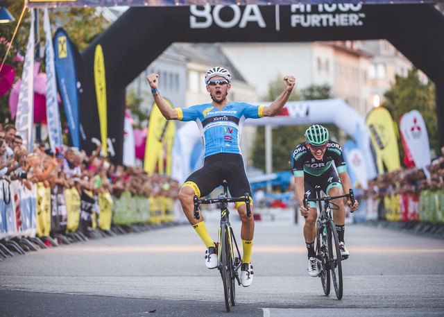 Matthias Krizek (AUT, Team Felbermayr Simplon Wels) gewinnt vor Gregor Mühlberger (AUT, Bora - Hansgrohe) 20. Welser Innenstadt Kriterium
