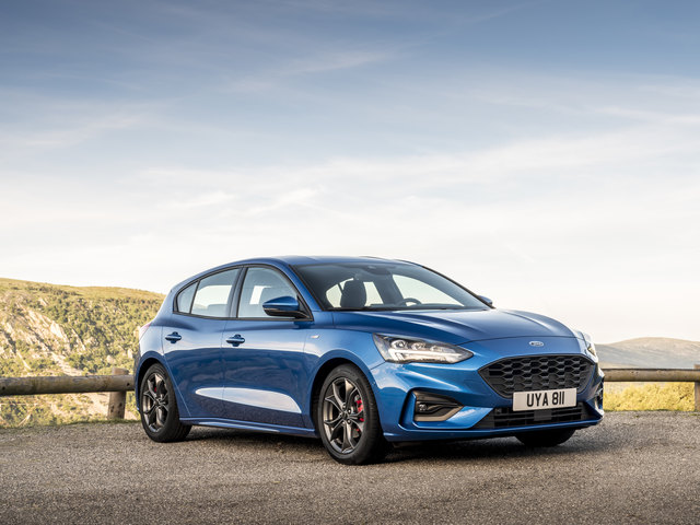 Im neuen Ford Focus warnt die Falschfahrer-Warnfunktion vor Autobahnfahrten in falscher Richtung.