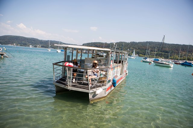 Das AK-Bücherboot hält in vier Bädern | Foto: Gernot Gleiss