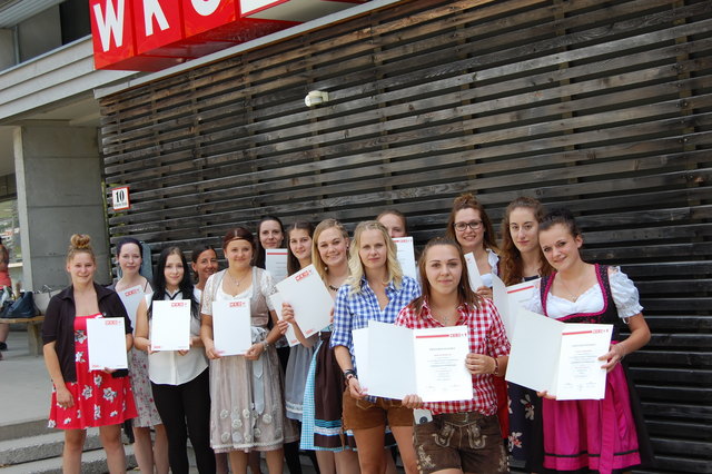 Angelique Lang, Nadine Brunner, Michele Sabbathi, Eveline Mörtl, Sandra Schneeberger, Sabrina Jaggler, Helena Niederegger, Beate Weiler, Carina Forstlechner, Anna Angermann, Melanie Bürgler, Sanela Martinovic, Marlen Bürgler, Bianca Resinger