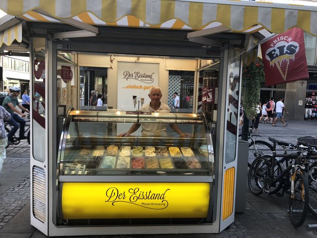 Der Eisstand ist schon seit vielen Jahren Bestandteil der Linzer Innenstadt.