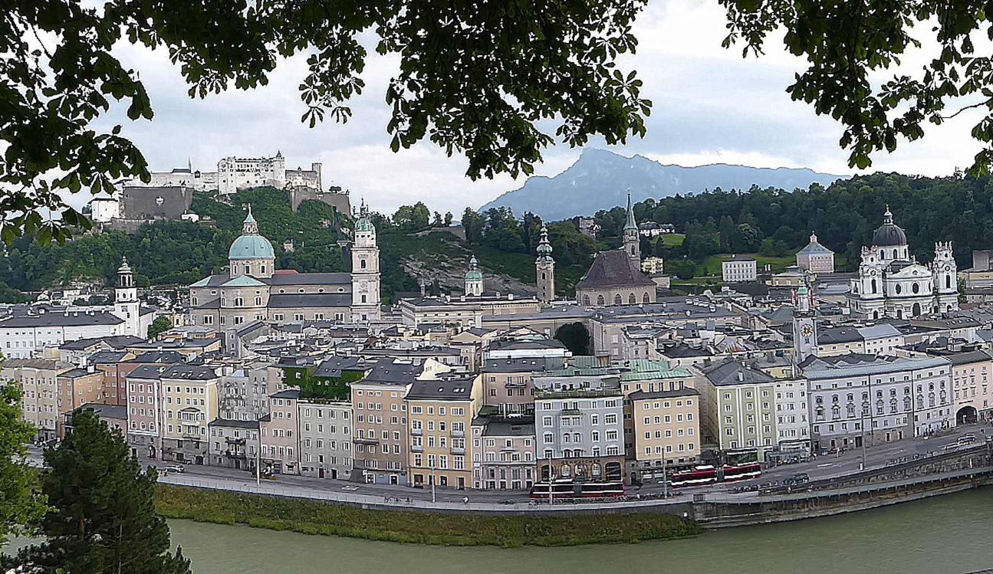 Salzburg City vom Kapuzinerberg aus Pinzgau