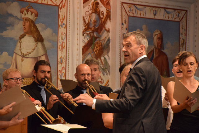 Statt Worte gab es von Bgm. Georg Willi Musik. Er ist seit vielen Jahren als Chorleiter tätig.