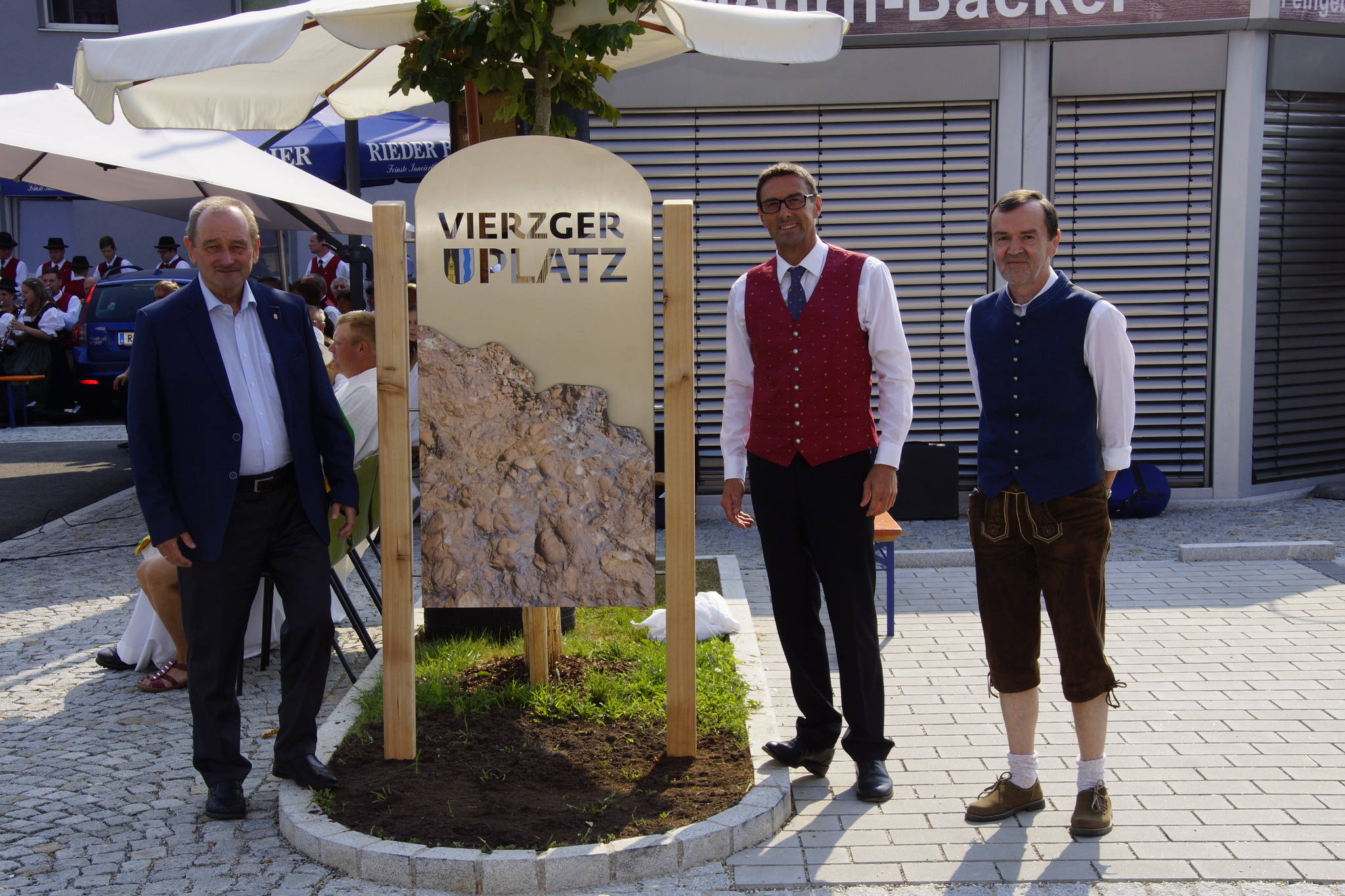 Neuer Gemeindeplatz in Mehrnbach - Ried