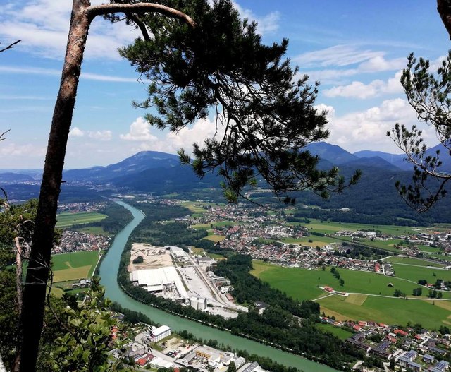 Blick auf Hallein