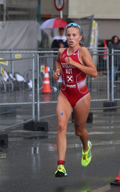 Pia Totschnig mit viel Pech noch vor dem Start | Foto: Lar/Tot/tripress