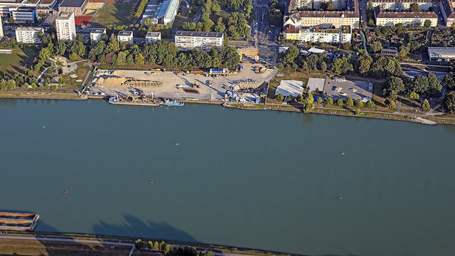Die Donau ohne Brückenpfeiler.