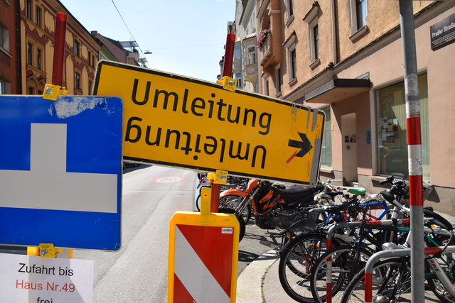Ausgedehnte Anrainer-Parkzonen sind das eine. Umleitungen und Sperren das andere.
