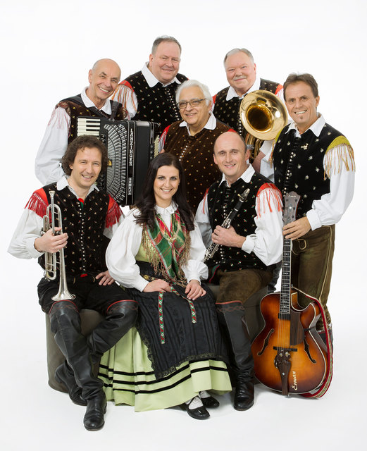 Die Alpenoberkrainer sorgen für zünftige Musik. | Foto: KK