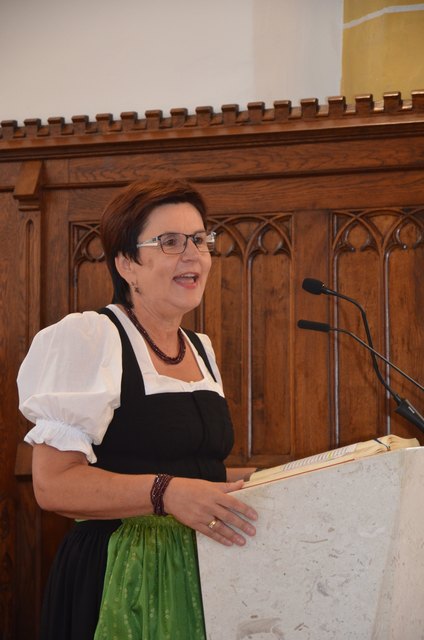 Grußworte von Landtagsabgeordneter Michaela Hinterholzer | Foto: Ebner