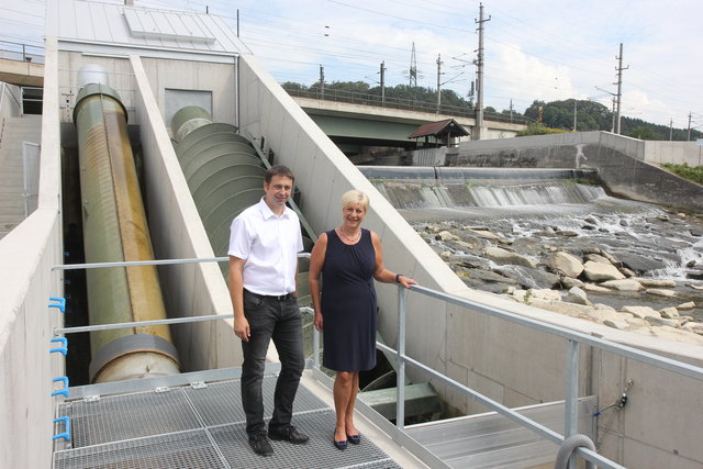Besichtigung: Ursula Puchebner und Franz Aigner. | Foto: Stadtwerke Amstetten