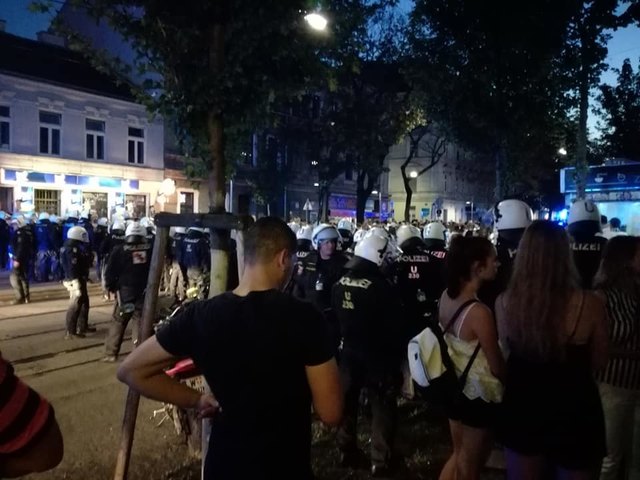 Slowakische Hooligans randalierten in Penzing | Foto: Yvonne Brandstetter