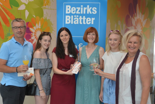 Glückliche Gewinner: Thomas und Rebecca Kautz, Eva Wagner, Petra und Stefanie Kautz und Heike Tröstner