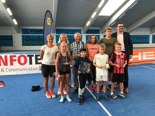 Der Andorfer Tennisnachwuchs sicherte sich den Cup-Sieg. | Foto: Huber