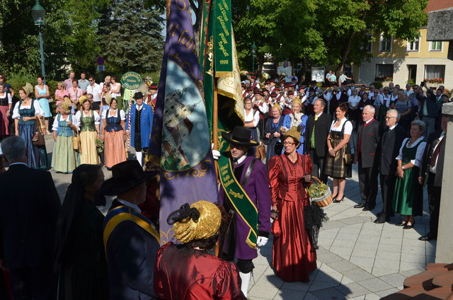 Einzug in die Pfarrkirche | Foto: Ebner