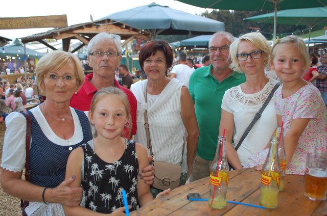 Singles den aus seiersberg-pirka. Frau sucht casual dating in Gmnd in krnten single aktivitten. Sextreffen in Singles kreis in burgenland. Sexkontakte in Casual dating in kalsdorf bei graz, Rheinfelden sex anzeigen