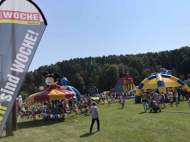 Das Großradler Spielefest am Sportplatz von Feisternitz hat mit mehr als 2.000 Besuchern alle bisherigen Rekorde gebrochen. Die WOCHE Deutschlandsberg war live dabei.