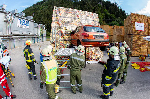 Die verschiedenen Unfallszenarien wurden möglichst realistisch dargestellt. | Foto: Brunner Images