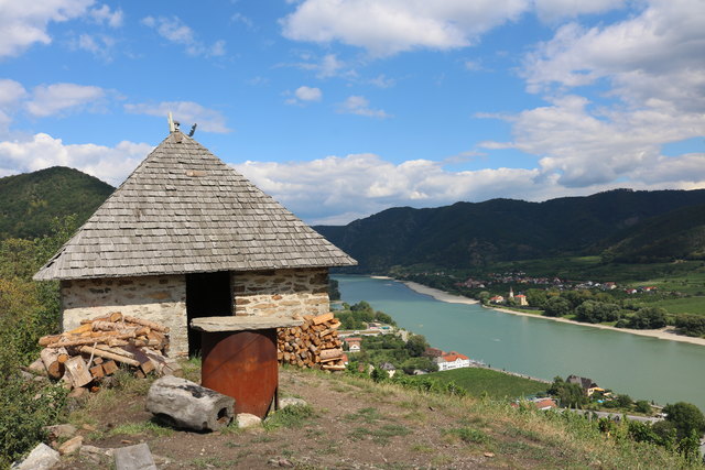 Hier sieht man Donau abwärts Richtung Dürnstein.
