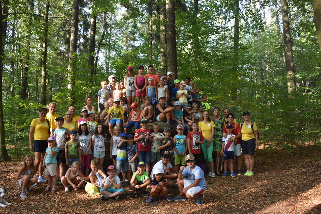 60 Kinder kamen zum Thema Natur.