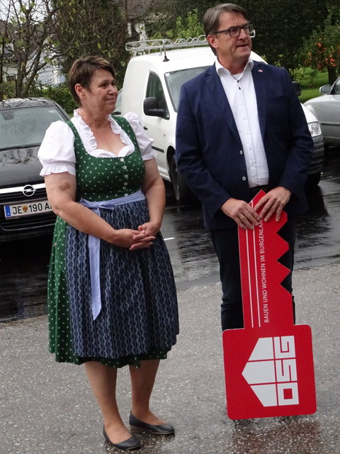 Bürgermeisterin Andrea Reichl und OSG Obmann Alfred Kollar.