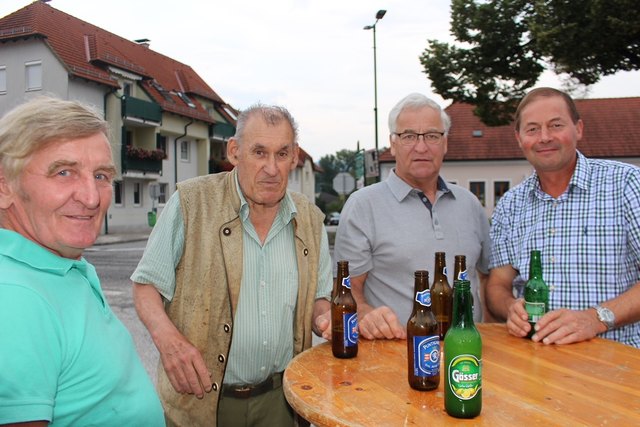 Reger Austausch der Lanzenkirchner beim ersten Gassltreff. | Foto: Marktgemeinde Lanzenkirchen