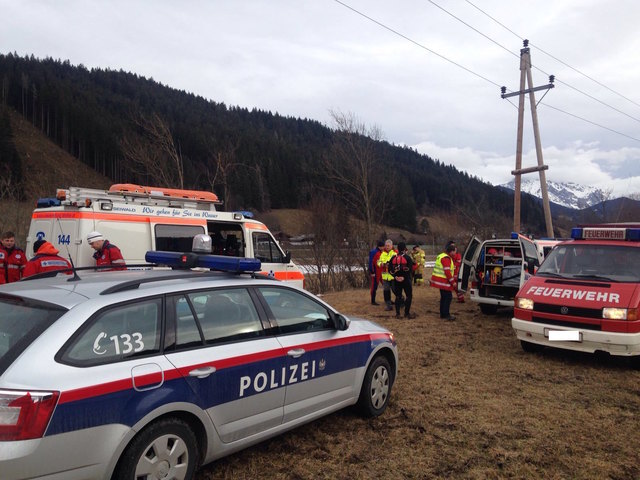 Wasserretung, Polizei, Feuerwehr und Rotes Kreuz waren im Einsatz (SYMBOLBILD)