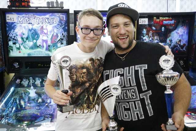 Markus Ramsner (Steyr) und Flavio Baddaria die beiden Sieger der Flipperturniere am 24. und 25. Okt in der FlippArena