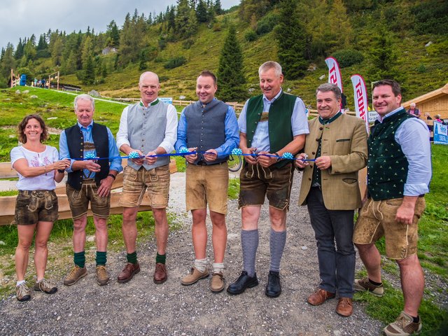 Die Ehrengäste bei der offiziellen Eröffnung der "Reiteralm Junior Trails". | Foto: Reiteralm Bergbahnen/Grünwald