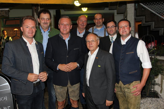 Ehrengast des Events war Mario Kunasek (3.v.l.). | Foto: KK