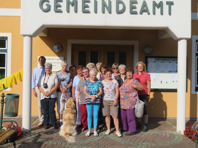 Die Gruppe beim Gemeindamt Landl mit Herrn Bürgermeister B. Moser