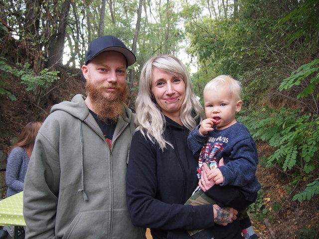 Das Ampelparty-Ja: Karl, Sandra und die kleine Katja sehen nach wie vor grün bei allen Ampeln. | Foto: Dienstl