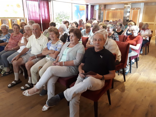 Der Seniorenbund Taiskirchen besuchte den Gewürzladen Schneiderbauer.