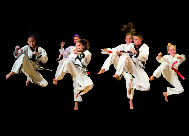 Young-Ung Taekwondo wird an der EMS Oberwart für Kinder und Erwachsene angeboten.
