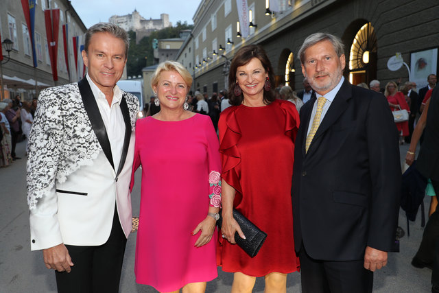 v.l. Alfons Haider, Marlies Muhr, Susanne Riess und Johannes Hahn | Foto: Neumayr
