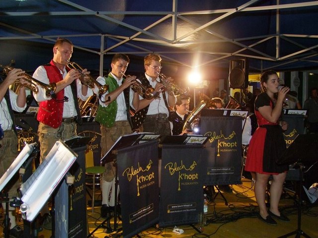 „blech-khopt“ und Nikita Matalan sorgten für die Musik | Foto: Edith Lesnik