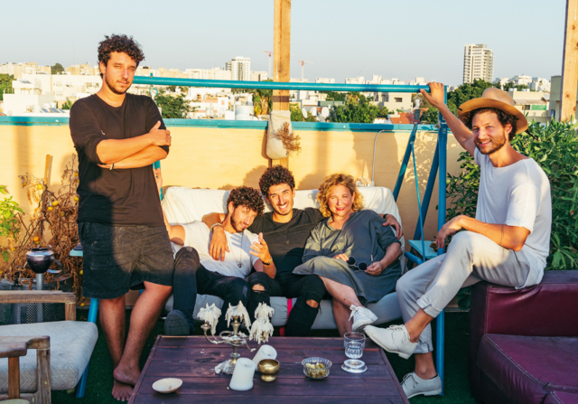 Haya Molcho und ihre Söhne waren für ihr neuestes Werk zwei Wochen in Tel Aviv.