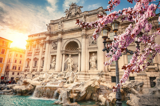 Schöne Stimmung beim Sonnenuntergang beim "Fountain di Trevi in Rome". | Foto: iStock