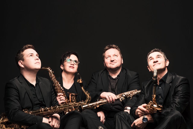 4 saxess