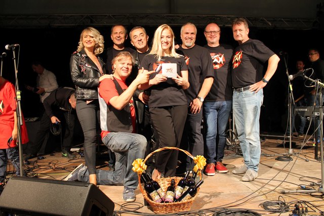 PAX präasentieren ihre retrospektive CD "PAX History"