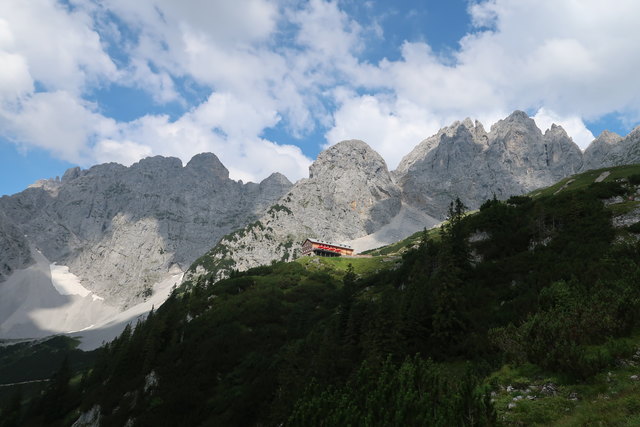 die Hütte ist in Sicht