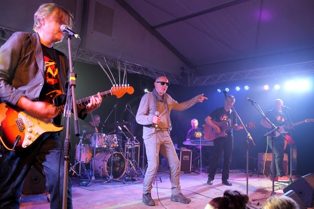 "Ostbahnkurti" Willi Resetarits mit PAX on stage